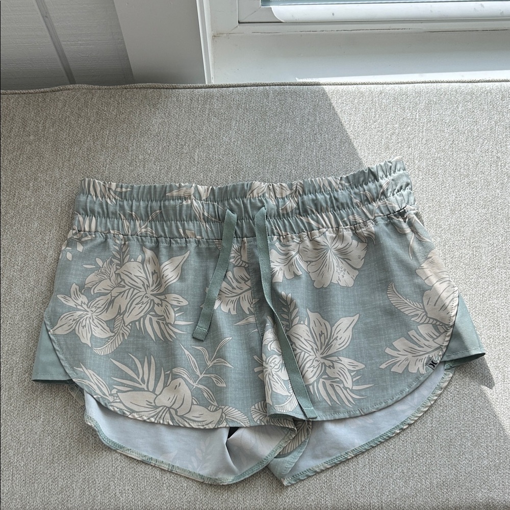 Floral Hurley Shorts - sage green